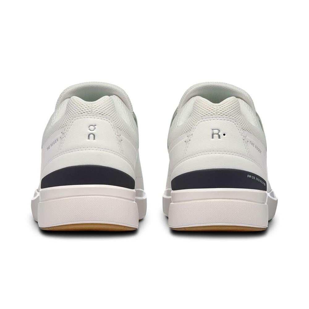 On Men The Roger Advantage - White / Spice