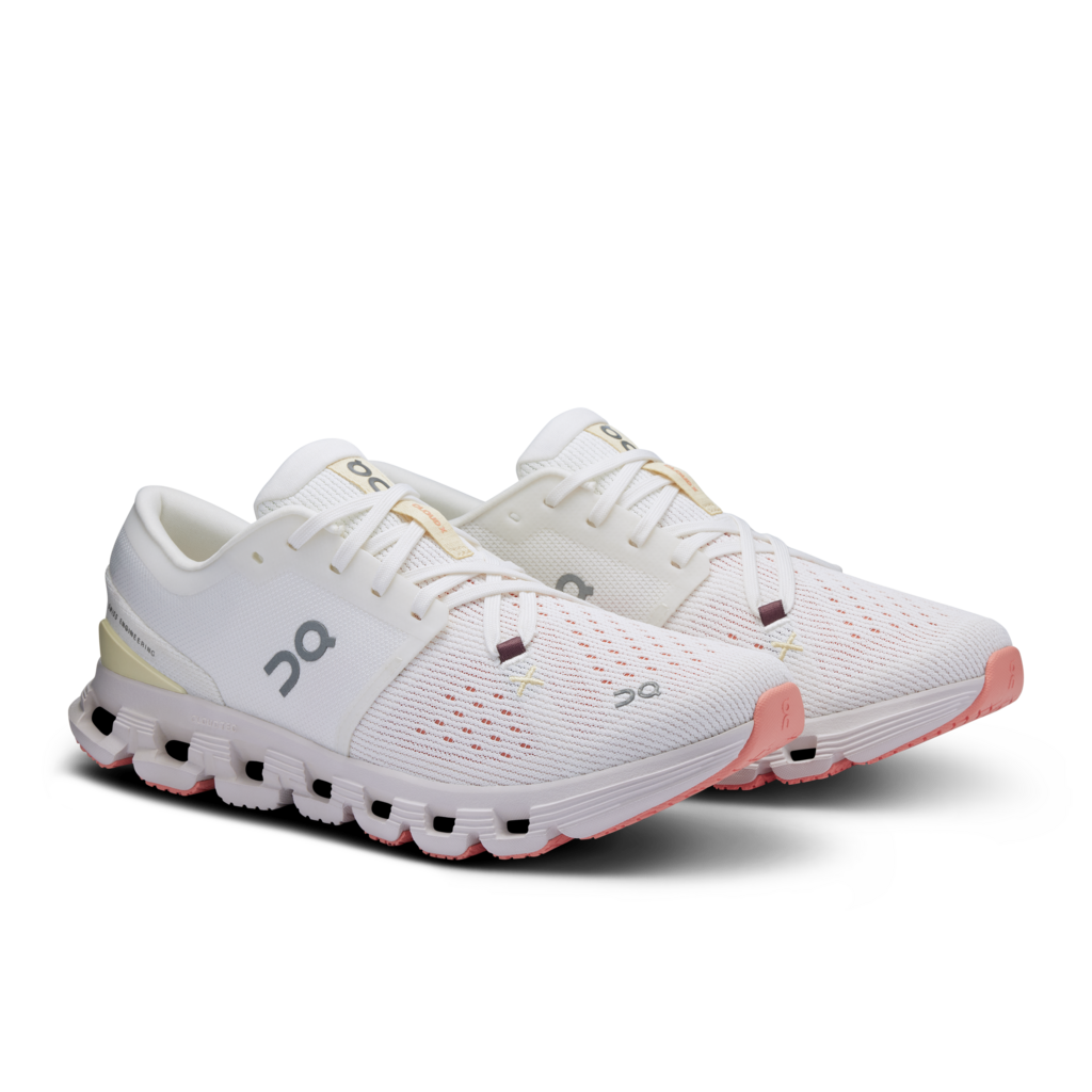 On Running Women Cloud X 4 - Ivory / Sand