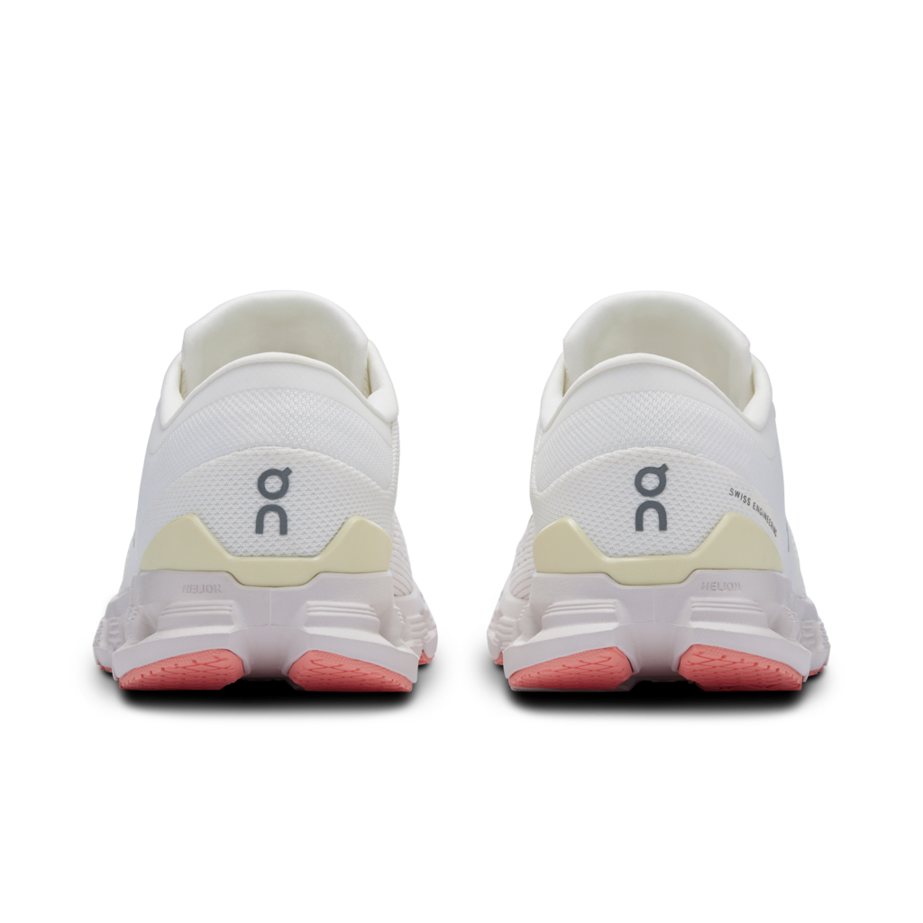 On Running Women Cloud X 4 - Ivory / Sand