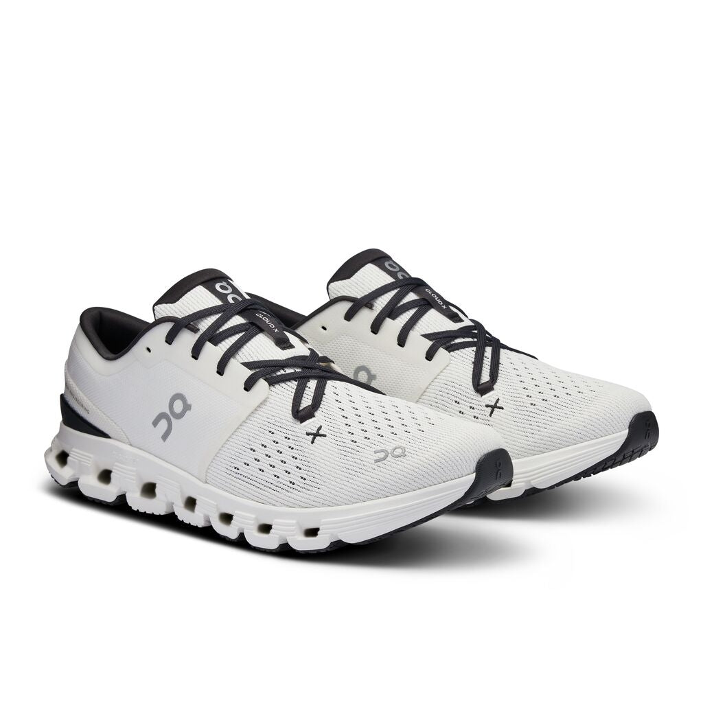 On Running Women Cloud X 4 - Ivory / Black