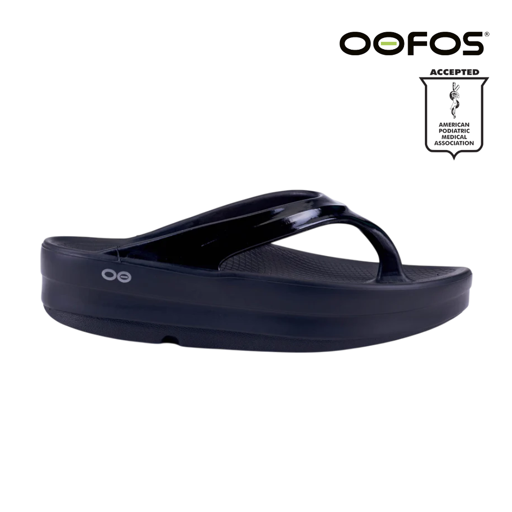 OOFOS Women OOmega Sandal - Black