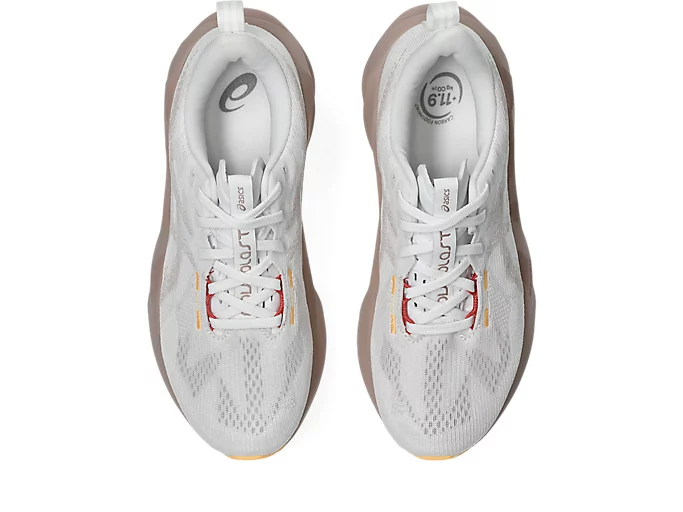 ASICS Women Novablast 5 Wide - White / Fawn