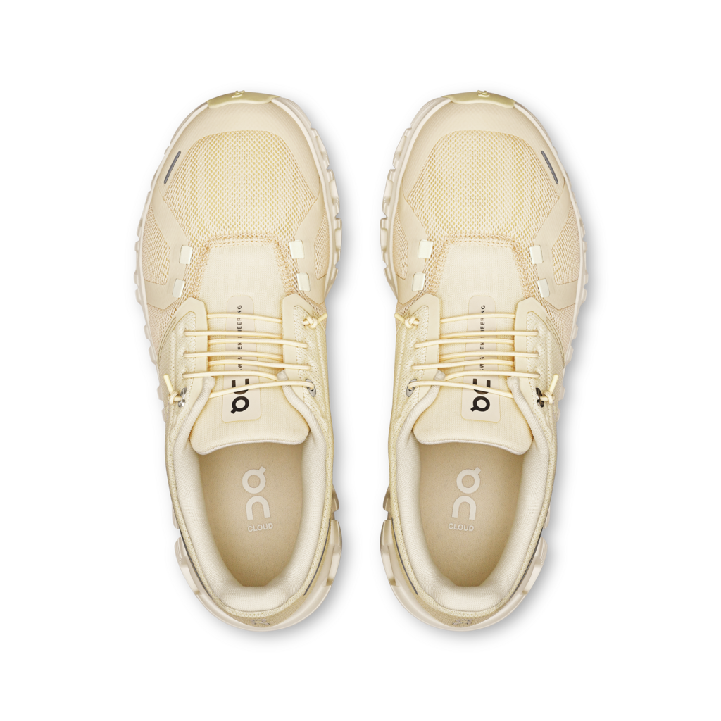 On Women Cloud 6 - Castor / Ivory