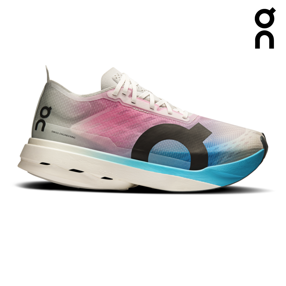 On Women Cloudboom Strike - White / Horizon