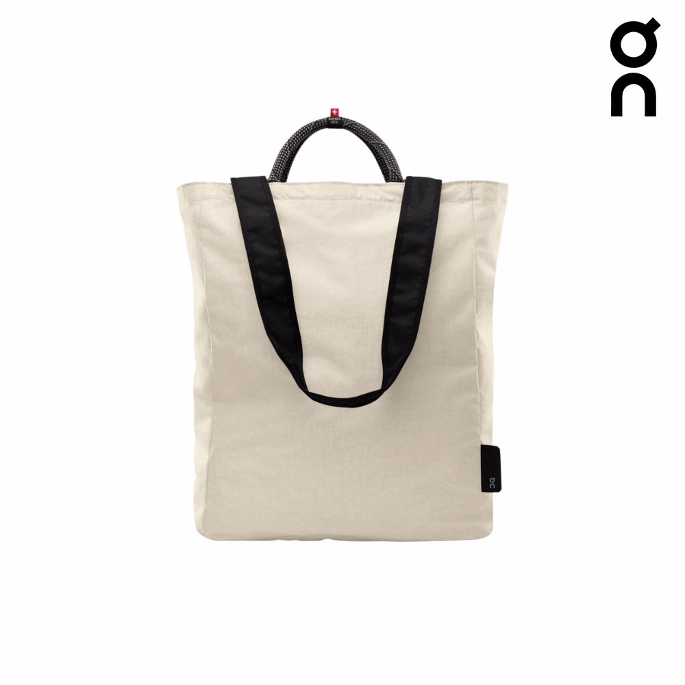 On Unisex Tote Pack 25L - Cream / Black