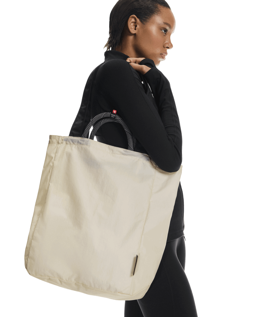 On Unisex Tote Pack 25L - Cream / Black
