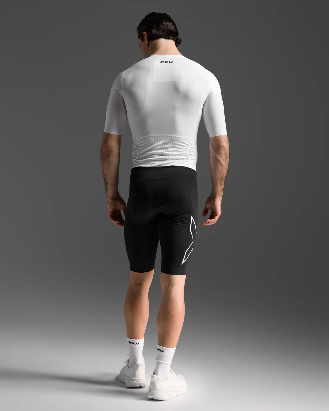 2XU Men Light Speed React Sleeved Trisuit - Black / White