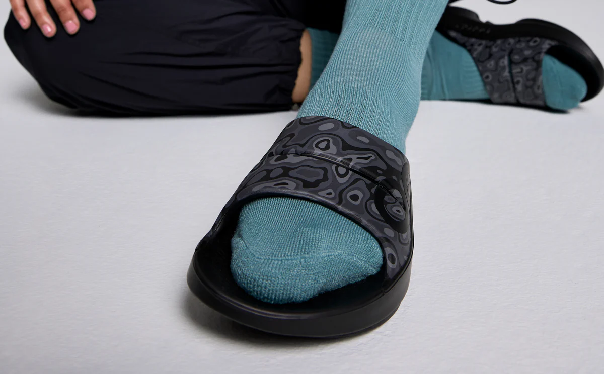 OOFOS Unisex OOahh Sport - Black Water Camo