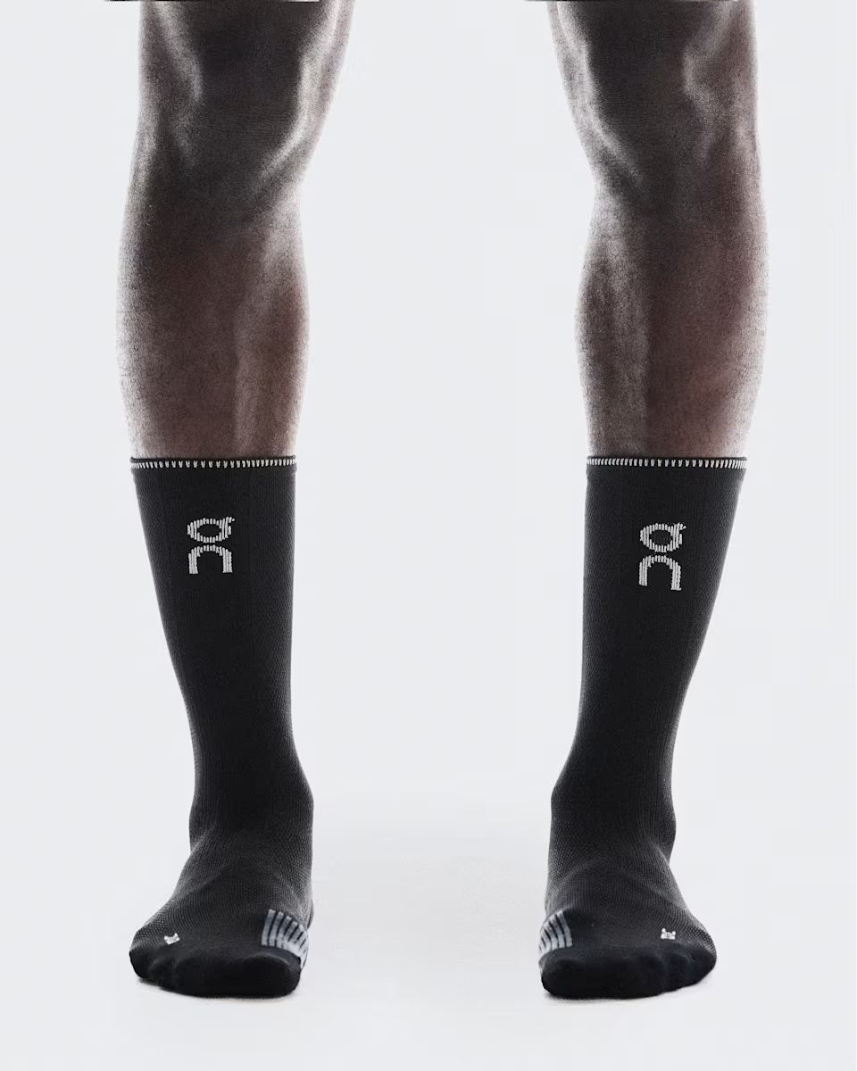 On Unisex Performance Run Sock High - Black / Eclipse
