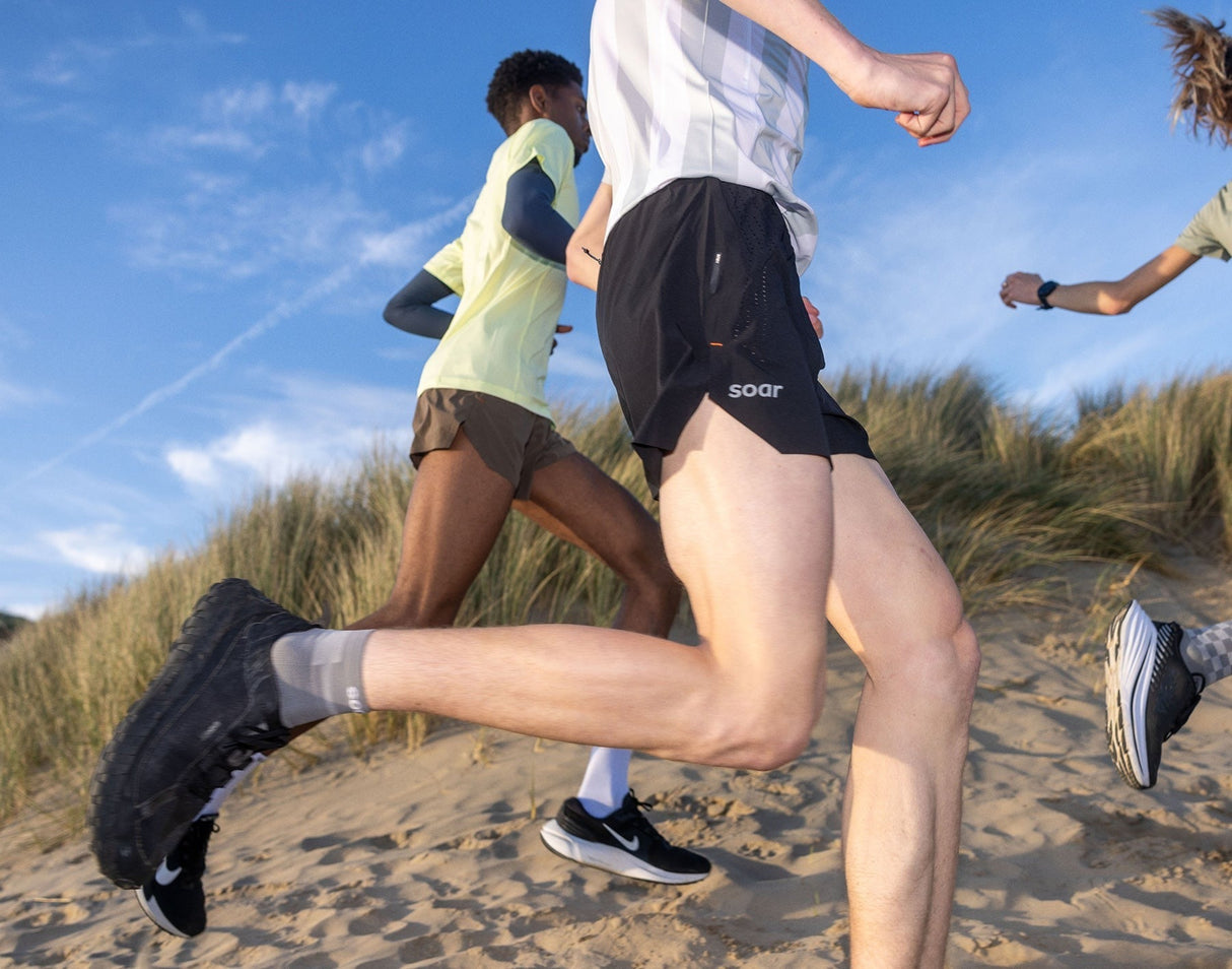 SOAR Running Men Run Shorts - Black