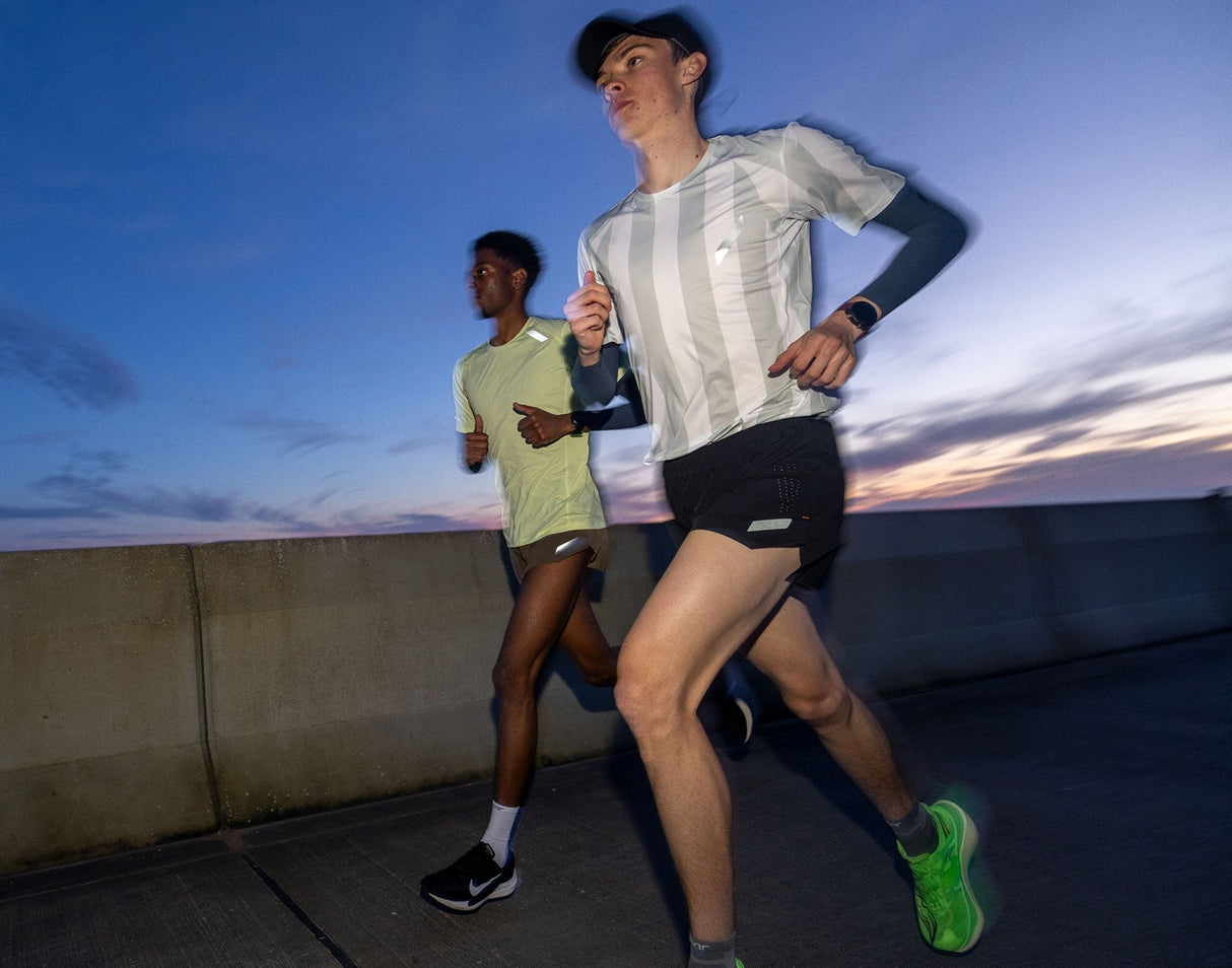 SOAR Running Men Run Shorts - Black