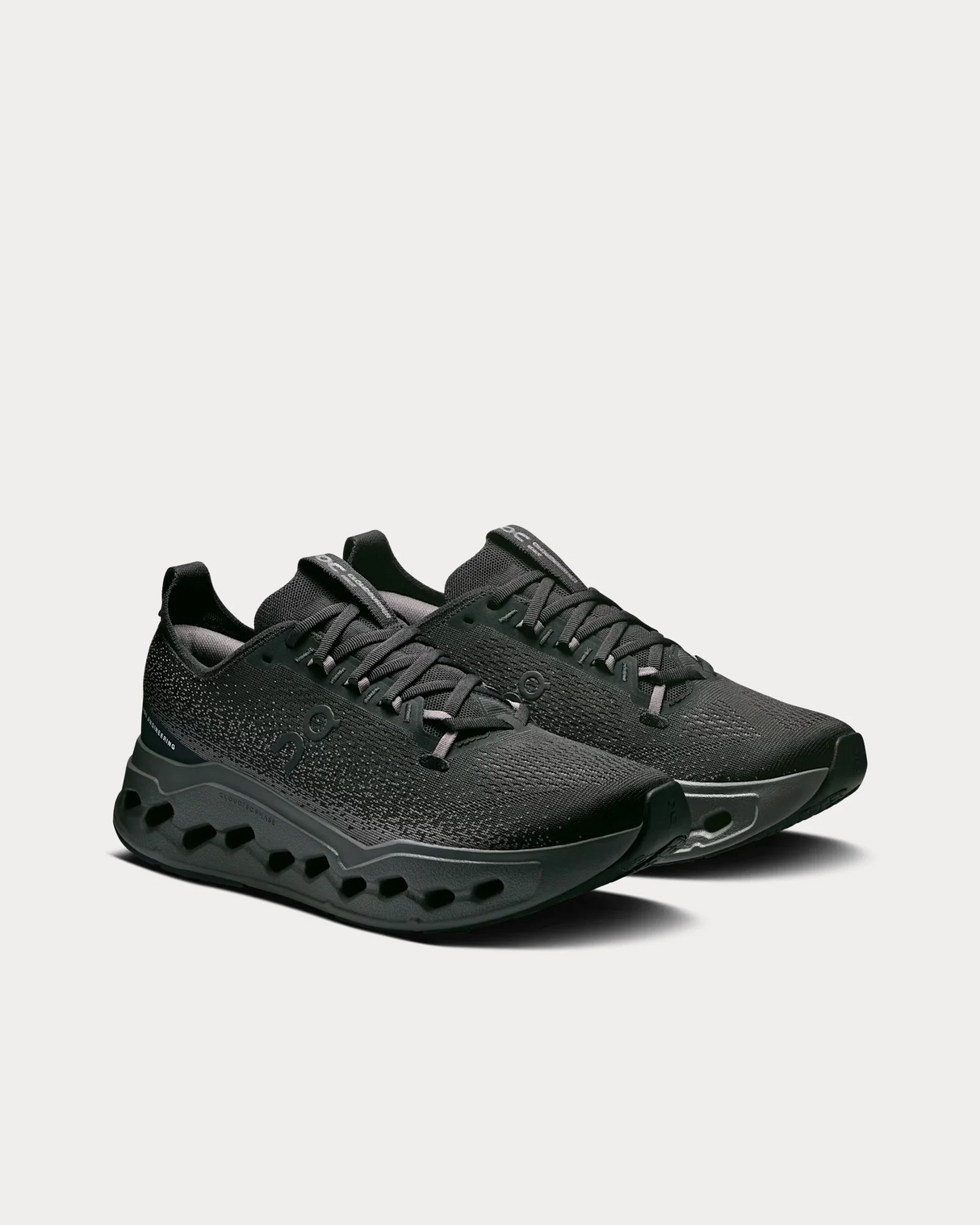 On Men Cloudsurfer Max - Black / Eclipse