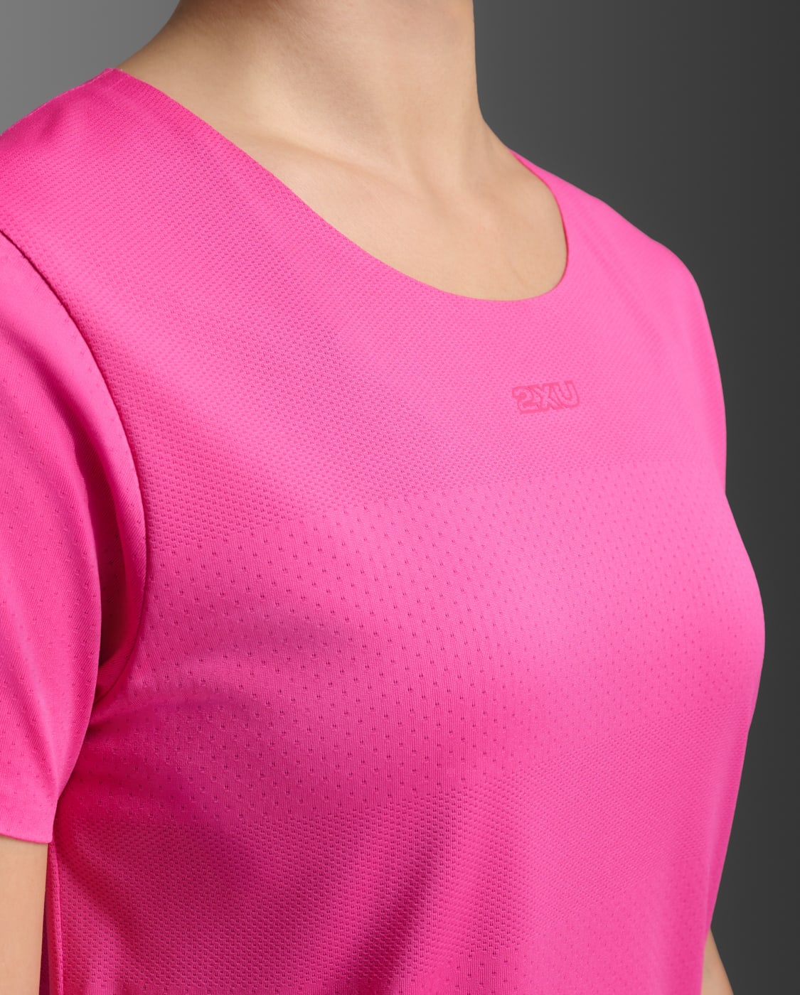 2XU Women Light Speed Tech Tee - Fuchsia / Fuchsia Reflective