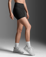 2XU Women Fluid Hi-Rise 5 Inch Shorts - Black / Black