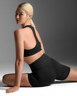 2XU Women Fluid Hi-Rise 5 Inch Shorts - Black / Black