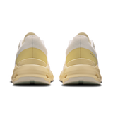 On Women Cloudpulse - Ivory / Tumeric