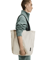 On Unisex Tote Pack 25L - Cream / Black