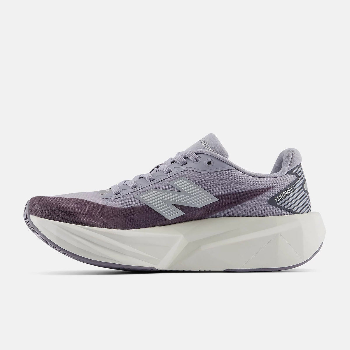 New Balance Women FuelCell Rebel V5 - Digital Mist / Magnet