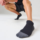 Feetures Plantar Fasciitis Relief Light Cushion No Show Tab - Black