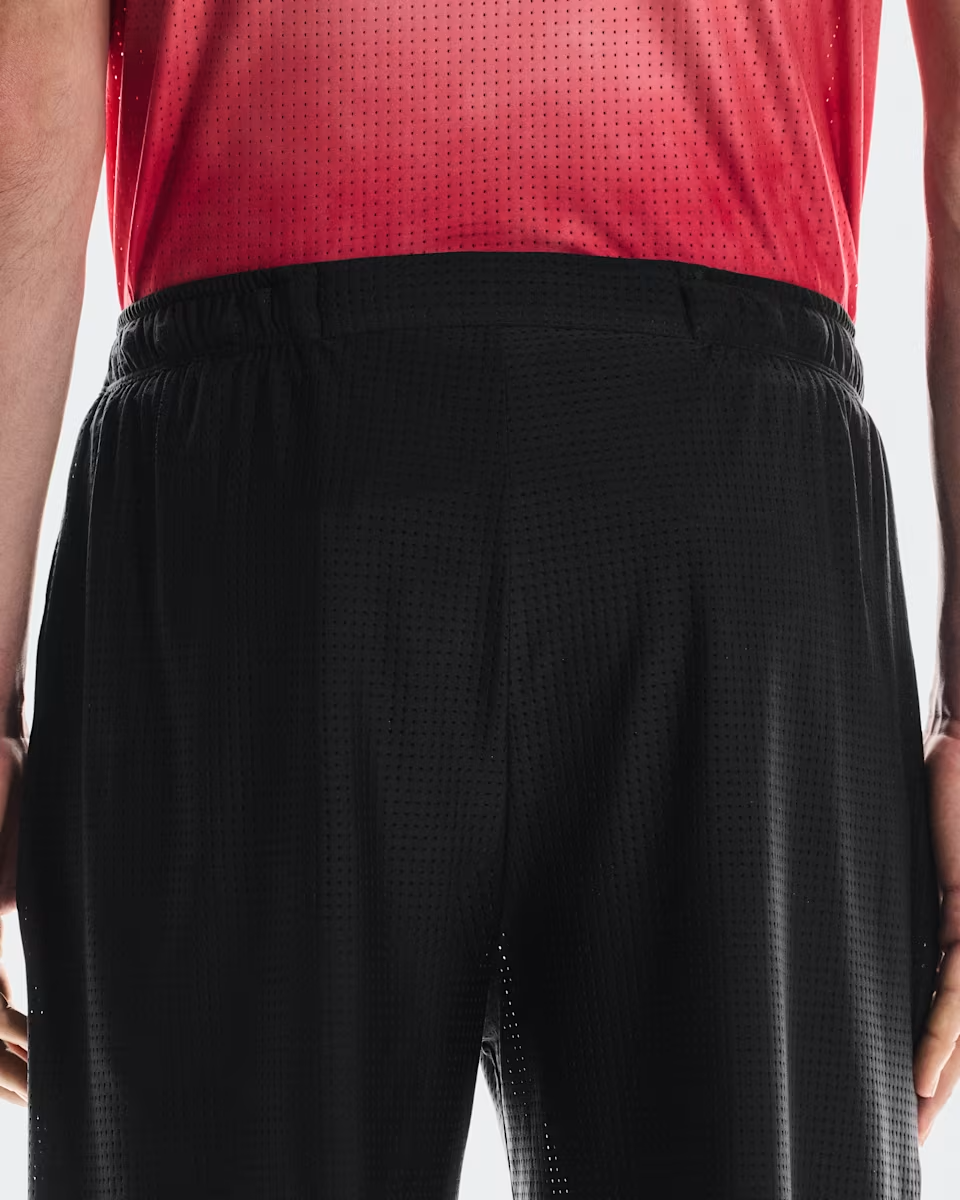On Men Pace Mesh Shorts - Black