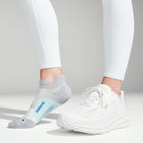 Feetures Active Elite Light Cushion No Show Tab - Gray Sky