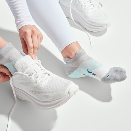 Feetures Active Elite Ultra Light Cushion No Show Tab - Gray Sky