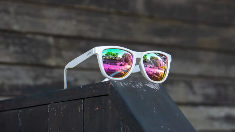 Sunday Shades Classic - Starstruck