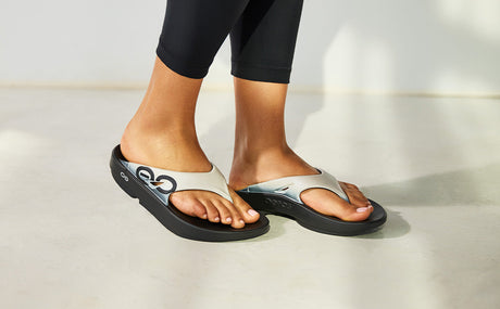 OOFOS Unisex OOriginal Sport - Chalk