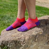 Injinji Women's Ultra Run Midweight No-Show Coolmax - Razzmatazz