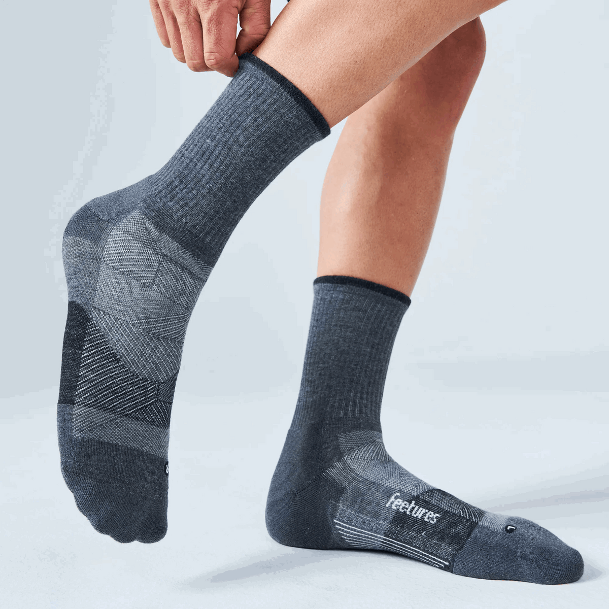 Feetures Trail Max Cushion Mini Crew - Gray
