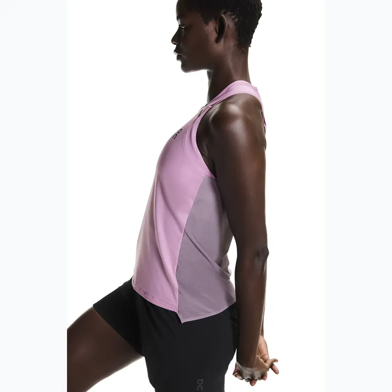 On Women Performance Tank - Sakura / Dewberry