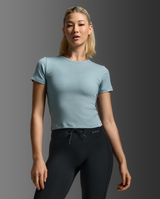 2XU Women Fluid Ribbed Crop Tee - Chambray / White